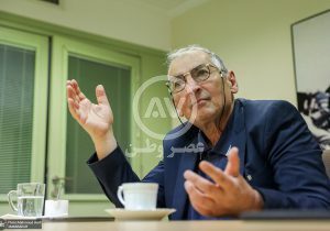 حمله تند کیهان به زیباکلام: خدا به داد شاگردانی برسد که این کودن، استاد آنهاست