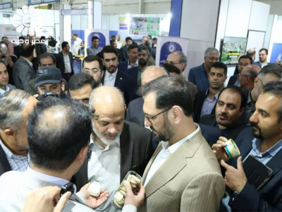 بازدید وزیر کشور از غرفه هرمزگان در نمایشگاه توانمندی‌های صادراتی