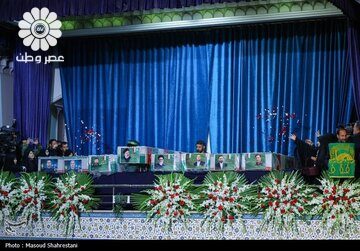 ادای احترام سران کشورهای خارجی به پیکر رئیس جمهور شهید و دیگر شهدای خدمت
