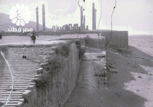عکسی دیده نشده از تخت جمشید هنگام بیرون آمدن از زیر خاک بعد از ۲۵ قرن