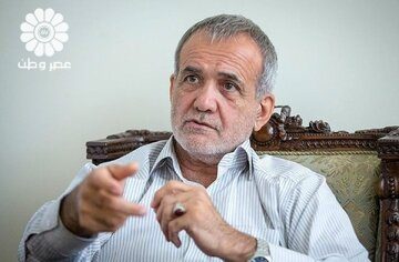 توصیه عباس عبدی به پزشکیان: مبادا وعده‌هایی مثل نصف شدن تورم را بدهید