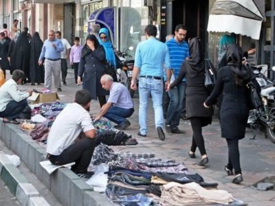 مقام شهرداری تهران: با دستفروشی اتباع خارجی و افاغنه برخورد می‌کنیم/ پسندیده نیست اتباع غیرمجازی که مجوز قانونی برای تابعیت ایران را ندارند از منابع ملی ما استفاده کنند