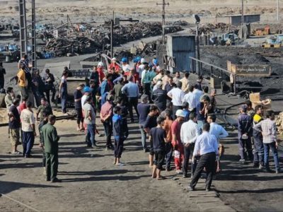 آخرین خبرها از طبس/پیکر ۳۸ نفر از جان باختگان معدن به بیرون از معدن منتقل شده است