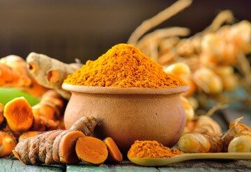 ممنوعیت مصرف زردچوبه برای این افراد/قبل از مصرف زردچوبه این مطلب را بخوانید