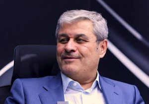 تاجگردون: اول خودرو را به قیمت بین المللی عرضه کنید بعد قیمت سوخت را افزایش دهید/ اگر نظام چند مشکل را همزمان حل کند مردم با موضوع سوخت همکاری می‌کنند