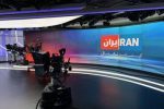 میهمان برنامه تلویزیون اینترنشنال از خجالت مجری این شبکه درآمد/ شما نمی‌توانید جایگزینی برای جمهوری اسلامی باشید