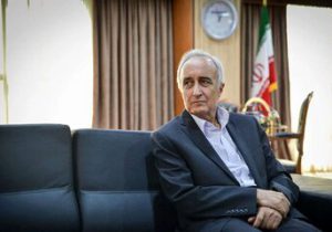 دکتر غنی نژاد: دولت پزشکیان باید قیمت های دستوری را تعطیل کند/ بدون لکت به مردم بگویید قیمت فعلی بنزین فقط به نفع قاچاقچیان سوخت و افراد پولدار است