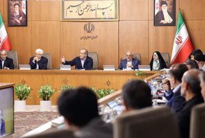 حال و روز دولت پزشکیان از نگاه روزنامه اعتماد/ سخت‌ترین شرایط را دارد/تندروها هم بیشترین حملات را می‌کنند