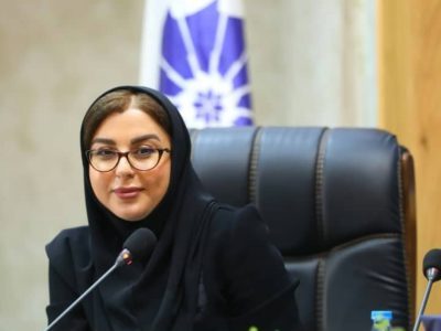 دکتر زهرا همتیان کیست؟مدرس برجسته در حوزه مهارتهای ارتباطی و نویسنده کتاب پرفروش “درخشش با تکه‌های کاریزما” را بیشتر بشناسیم