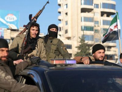 آخرین اخبار سوریه: نیرو‌های کمکی “الحشد الشعبی” برای پشتیبانی از نیرو‌های سوریه در نبرد‌های حلب، وارد شدند/ نیرو‌های کرد از بخش‌های شمال شرقی شهر حلب طبق توافقی با تروریست‌ها خارج می‌شوند