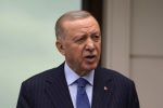 اردوغان: کردها یا باید سلاحشان را زمین بگذارند یا اینکه با سلاحشان در سوریه دفن شوند
