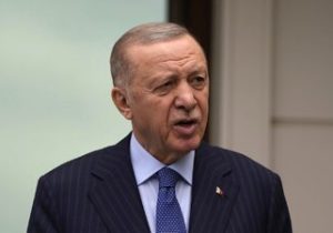 اردوغان: کردها یا باید سلاحشان را زمین بگذارند یا اینکه با سلاحشان در سوریه دفن شوند