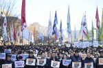 اعتصاب عمومی نامحدود کارگران کره جنوبی تا استعفای رئیس‌جمهور؛ شماری از مشاوران ارشد استعفا کردند