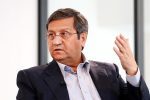 انتقاد همتی به پایین بودن قیمت بنزین/ این قیمت به نفع کسانی است که چند خودرو دارند