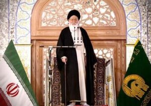 انتقاد یک استاد اقتصاد دانشگاه از اظهارات علم الهدی: آنچه درباره دینداری و معیشت می گوئید با روش پیامبر و امام علی سازگار نیست