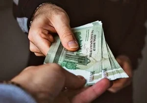 حداقل حقوق کارمندان و بازنشستگان و سربازان چند شد؟