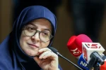 درگیری لفظی دانشجوی بسیجی با یک دانشجو در حضور خانم سخنگو + عکس