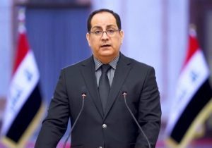  سخنگوی دولت عراق: ایران ما را از قصد خود برای اعزام نیرو به سوریه از طریق مرزهایمان مطلع نکرده / نگران تکرار سناریوی سال ۲۰۱۴ و ظهور گروه‌های مسلح فرقه‌ای در مرزهایمان هستیم / به دنبال میانجیگری فعال عربی برای پایان دادن به حوادث سوریه هستیم