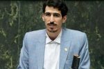 مالک شریعتی: خودروهای داخلی ۲۸ درصد مصرف بنزین بیشتر دارند، این تقصیر مردم نیست / چرا می‌خواهید با گران‌سازی بنزین این بی‌عرضگی را جبران کنید؟
