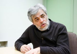 محمد مهاجری: پزشکیان⁩ در مصاحبه تلویزیونی به درستی اعلام‌کرد قانون حجاب⁩ قابلیت اجرا ندارد / این قانون نه تنها کسی را باحجاب نمی‌کند، بلکه در شرایط سخت کنونی، چالش‌های تازه‌ای می‌آفریند که عاقبتش نامعلوم است؛ چاره کار بازگشت به عقل است