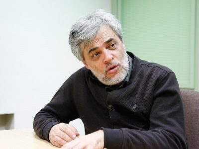 محمد مهاجری: پزشکیان⁩ در مصاحبه تلویزیونی به درستی اعلام‌کرد قانون حجاب⁩ قابلیت اجرا ندارد / این قانون نه تنها کسی را باحجاب نمی‌کند، بلکه در شرایط سخت کنونی، چالش‌های تازه‌ای می‌آفریند که عاقبتش نامعلوم است؛ چاره کار بازگشت به عقل است