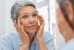 مصرف این میوه روند پیری را کند می‌کند