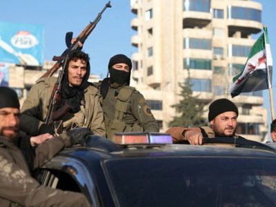 نیرو‌های “الحشد الشعبی” برای پشتیبانی از نیرو‌های سوریه در نبرد‌های حلب، وارد شدند