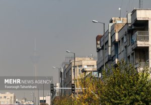 هوای تهران آلوده است