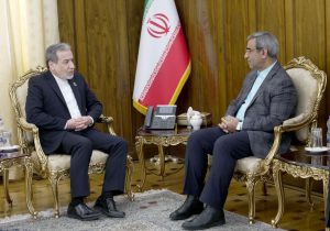 تاکید عراقچی بر استفاده از توانمندی‌های مشهد برای ارتقای تعاملات با دیگر کشورها