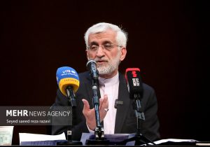 جلیلی: دولت شهید رئیسی بدون FATF نفت فروخت و واکسن خرید