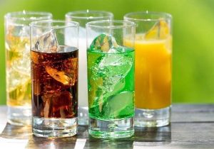 خطر نوشیدنی‌های شیرین؛ چرا مصرف شکر باید محدود شود؟
