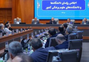 رئیس‌جمهور: با این شیوه عرضه دارو نمی‌توان به عدالت رسید