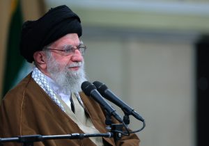رهبر انقلاب: در زمینه نشان دادن پیشرفت‌ها کم کاریم/ به یک کار مهم رسانه‌ای نیاز داریم
