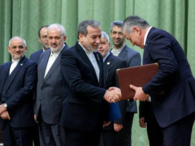 عراقچی: سرنوشت جمعی ما و همسایگانمان ایجاب می‌کند گام‌هایی استوار و به‌هنگام برداشته شود