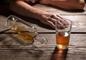 مسمومیت الکلی ۳ نفر در این شهر