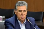 جهش‌های ارزی نگران‌کننده است/ با نرخ ارز بازی‌های سیاسی صورت می‌گیرد