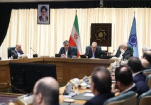 حضور پزشکیان در نشست رئیس کل و مدیران بانک مرکزی