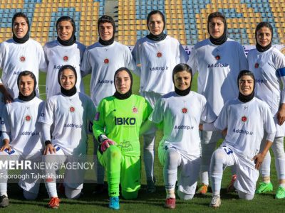 خاتون بم قهرمان لیگ فوتبال زنان ایران شد