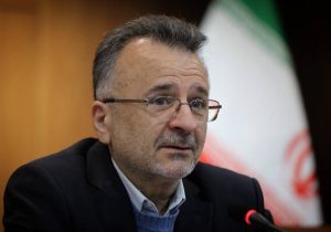 داورزنی: با کتاب و سخنرانی نمی‌توان ورزشکار را تربیت کرد