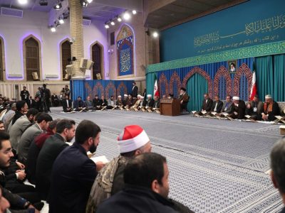 دیدار شرکت‌کنندگان مسابقات بین‌المللی قرآن کریم با رهبر انقلاب/ نوای «حب الحسین» در حسینیه امام خمینی(ره)