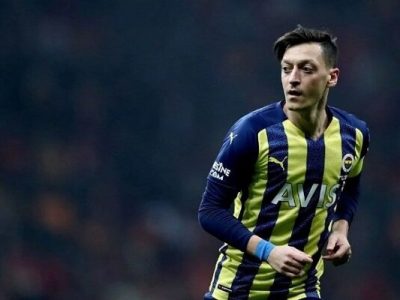 ستاره سابق تیم فوتبال رئال مادرید: با سرمربی پرسپولیس صحبت می‌کنم