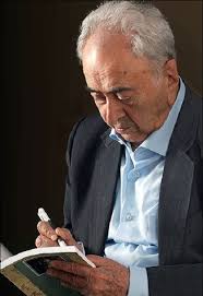 حمله به حافظه ملی/ تخریب شرم‌آور سردیس محمد بهمن‌بیگی در گچساران، جنایتی علیه فرهنگ ایران