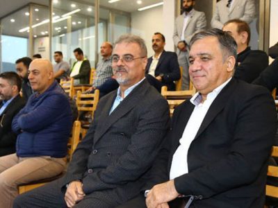 اعتراض دوباره طرفداران استقلال به  مدیرعامل در ورزشگاه آزادی