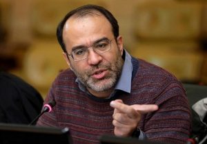 بانک مرکزی باید با اقتدار بیشتری وارد عمل شود