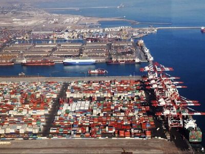 خروج کامیون‌ها از بندر شهید رجایی در حال انجام است