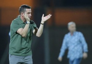 سرمربی سابق پرسپولیس در تایلند هم قهرمانی آورد