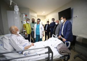 عیادت وزیر ورزش و جوانان از چهره ماندگار بسکتبال ایران