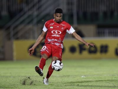 مدافع مصدوم پرسپولیس در اختیار کادرفنی قرار گرفت