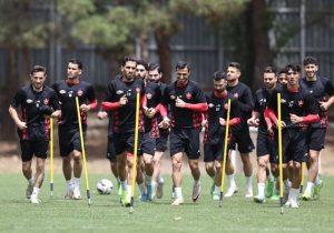پرسپولیس با دو غایب راهی رفسنجان شد