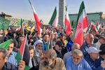 ادای احترام ملت به شهدای خدمت در میدان امام حسین (ع)